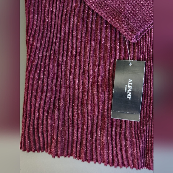 NWT Alfani Plus Women's V-Neck Ribbed Metallic Sweater - Picture 11 of 13